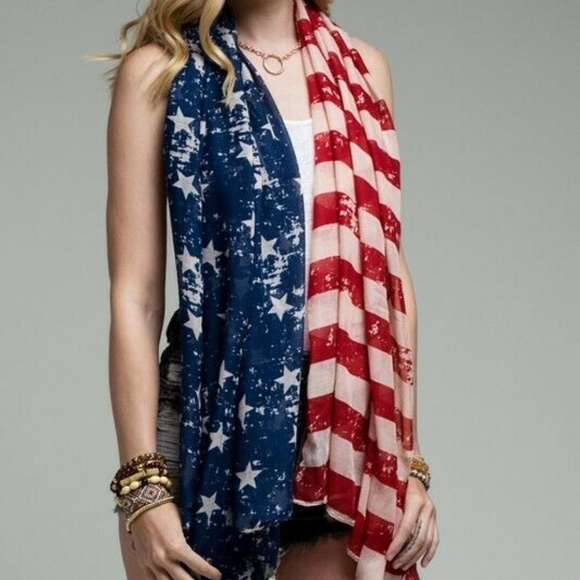 Women's New Ruggine Patriotic Oblong American Flag Scarf - Picture 2 of 3